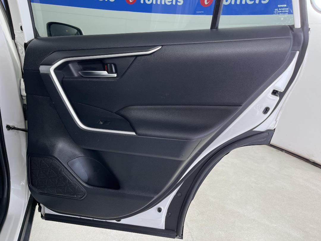 Photo '19' of Toyota Rav4 Photo '19' of Toyota Rav4