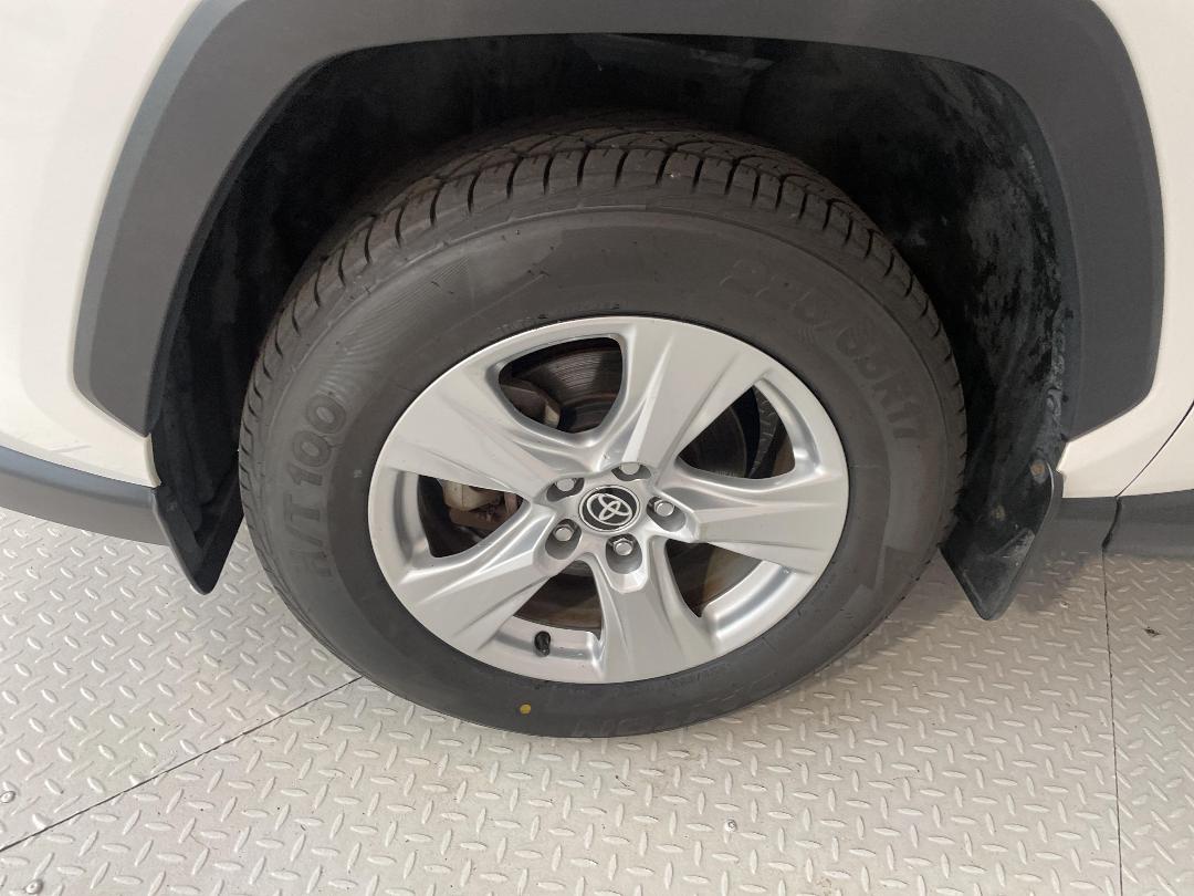 Photo '10' of Toyota Rav4