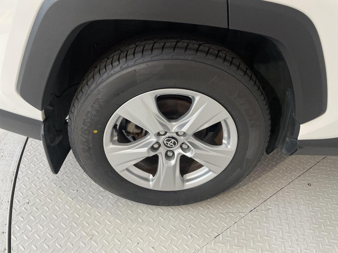 Photo '12' of Toyota Rav4