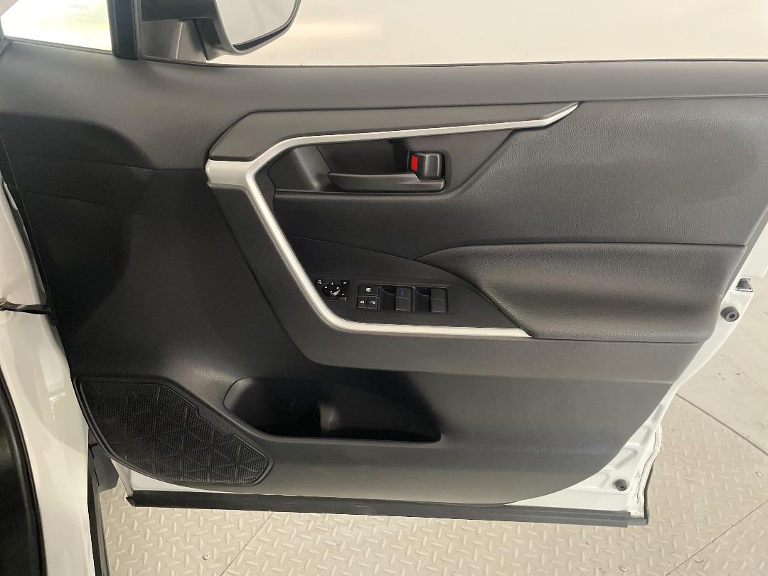 Photo '15' of Toyota Rav4