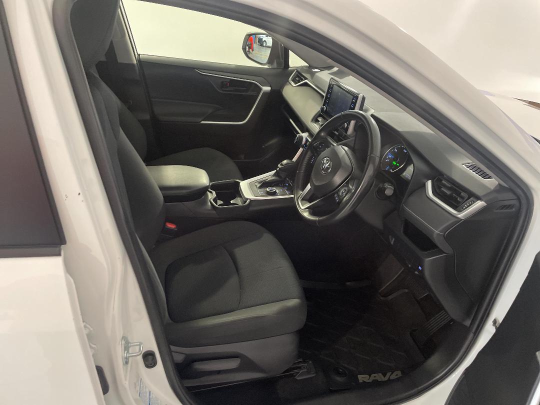 Photo '16' of Toyota Rav4