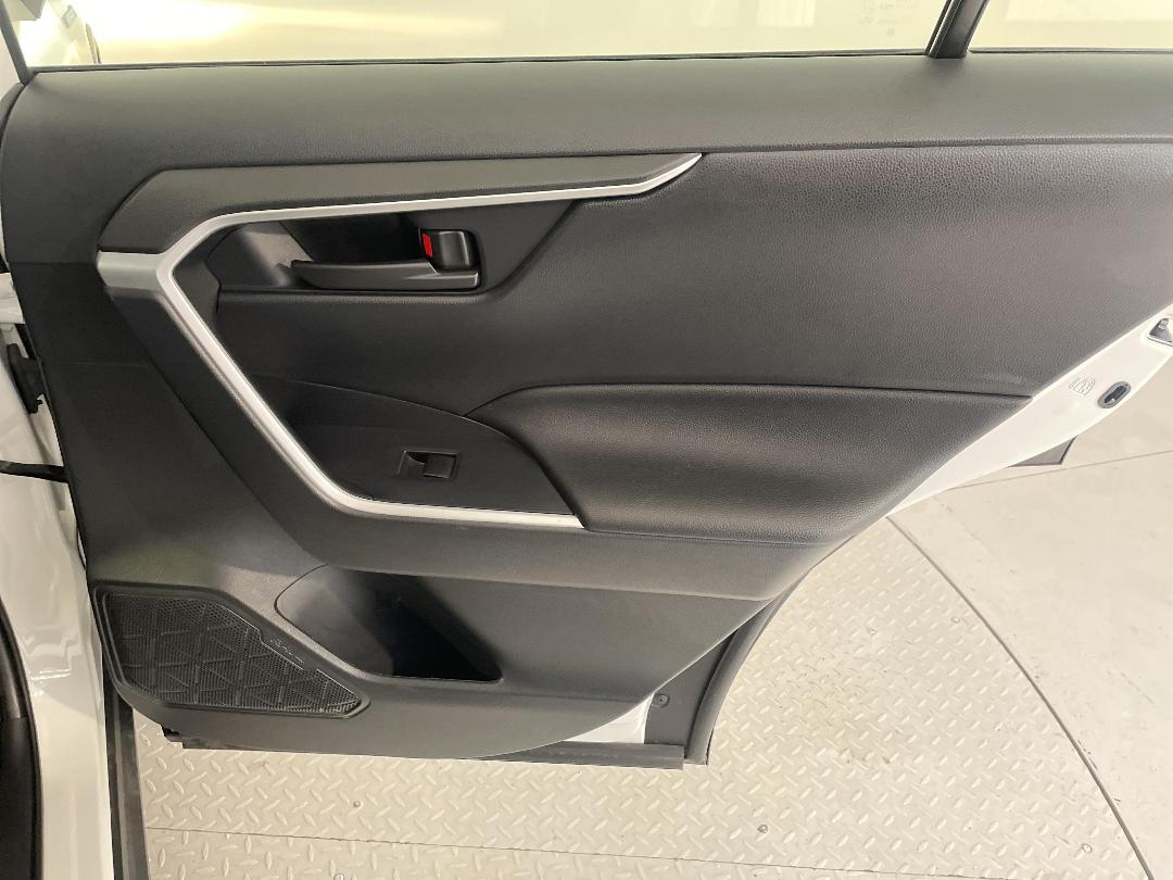 Photo '19' of Toyota Rav4