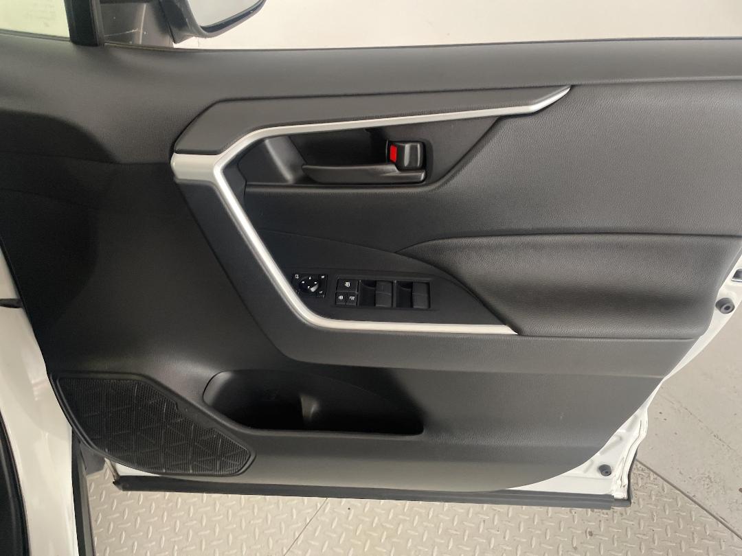 Photo '15' of Toyota Rav4 Photo '15' of Toyota Rav4