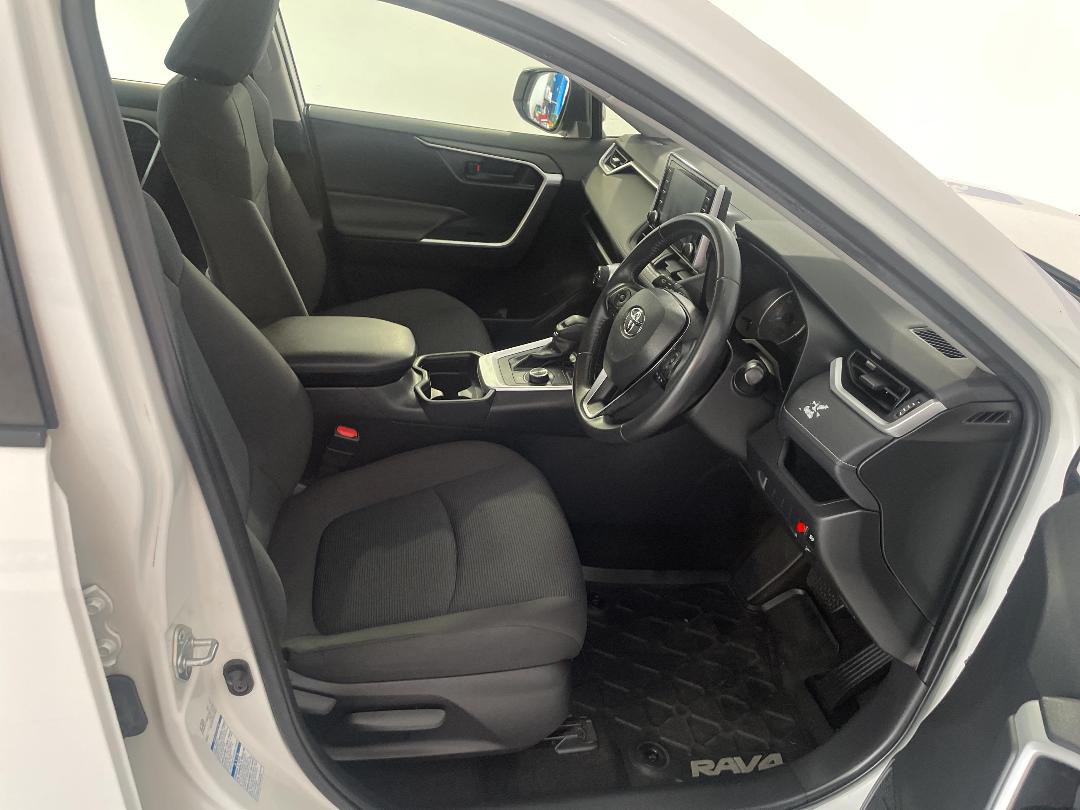 Photo '16' of Toyota Rav4 Photo '16' of Toyota Rav4