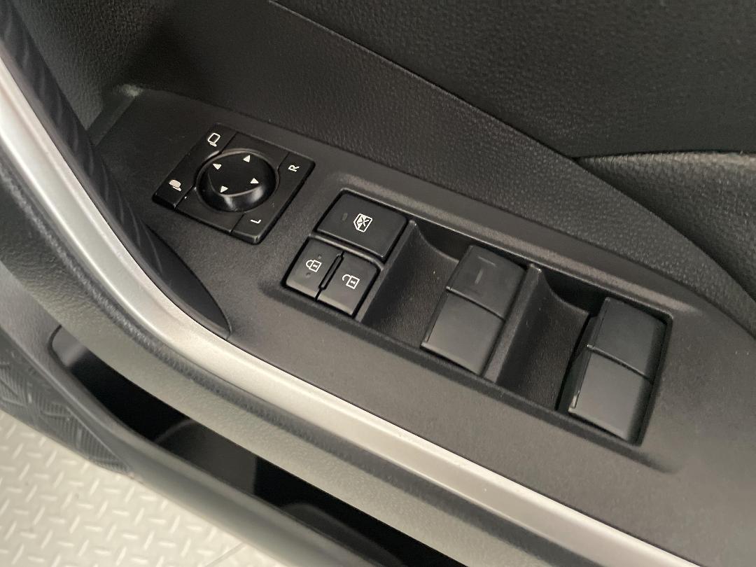 Photo '24' of Toyota Rav4 Photo '24' of Toyota Rav4