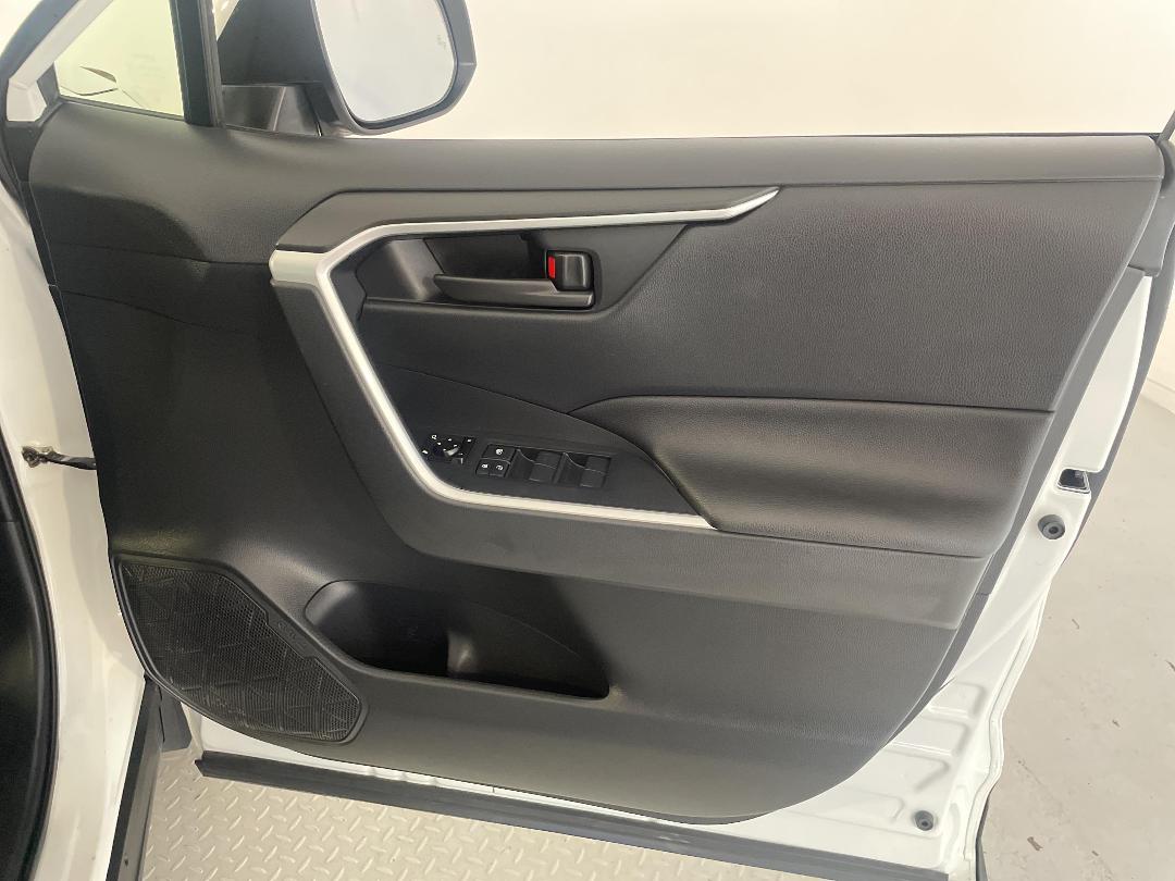 Photo '15' of Toyota Rav4 Photo '15' of Toyota Rav4