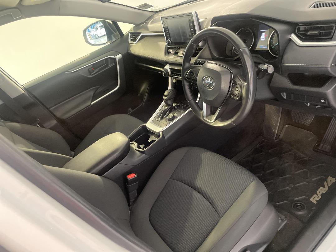 Photo '16' of Toyota Rav4 Photo '16' of Toyota Rav4