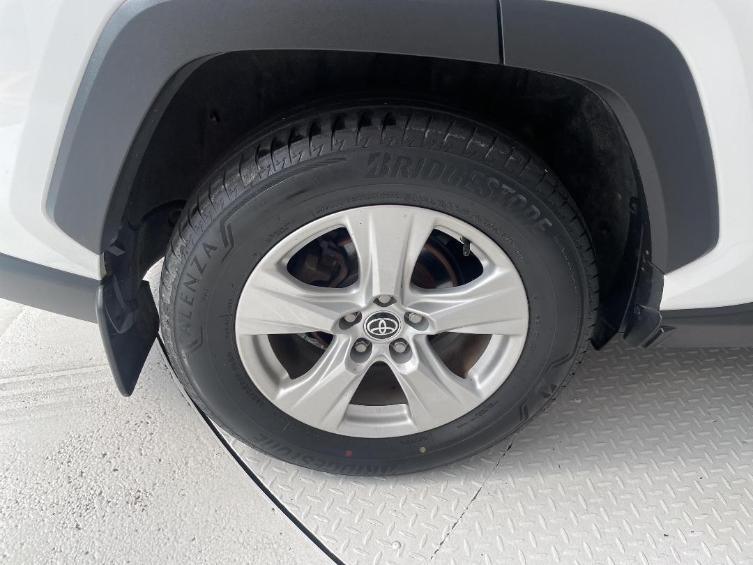 Photo '12' of Toyota Rav4