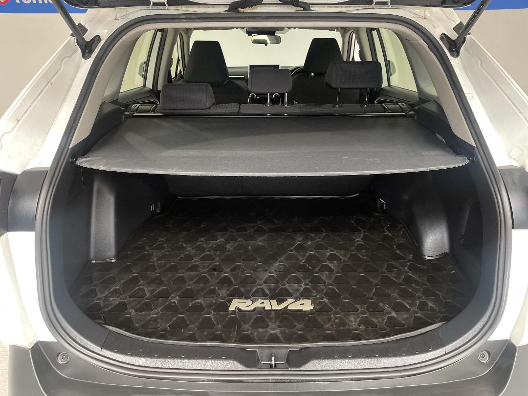 Photo '14' of Toyota Rav4