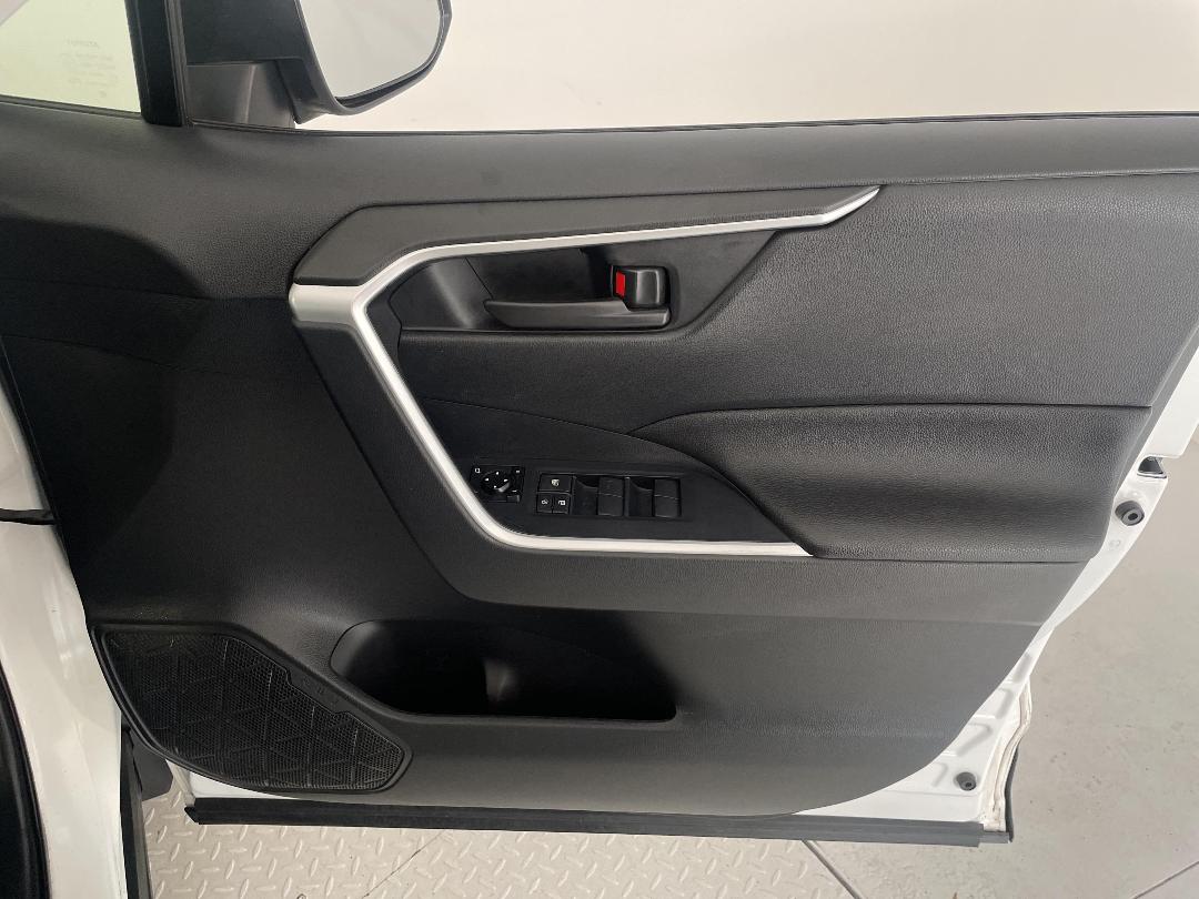 Photo '15' of Toyota Rav4