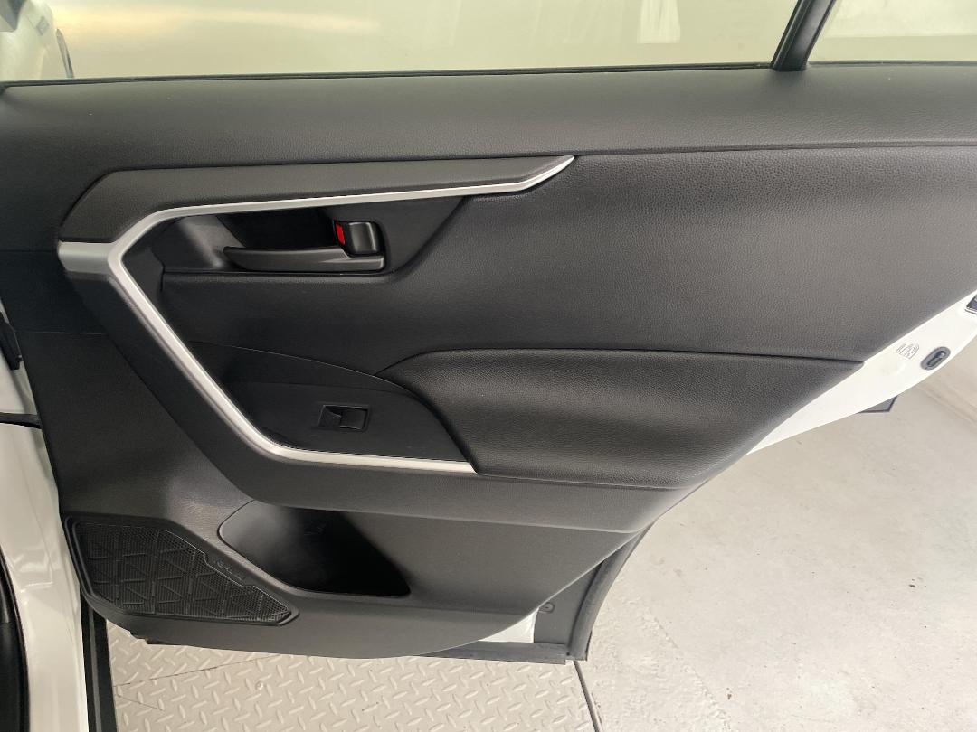 Photo '19' of Toyota Rav4