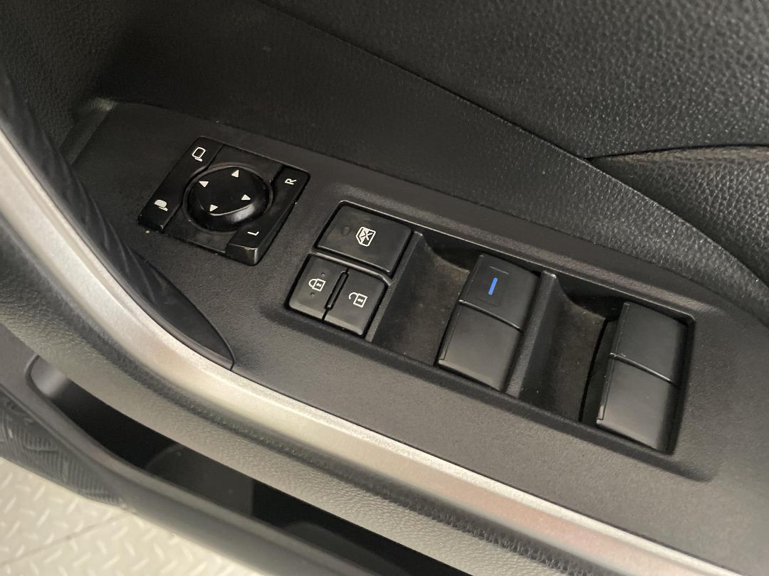 Photo '24' of Toyota Rav4