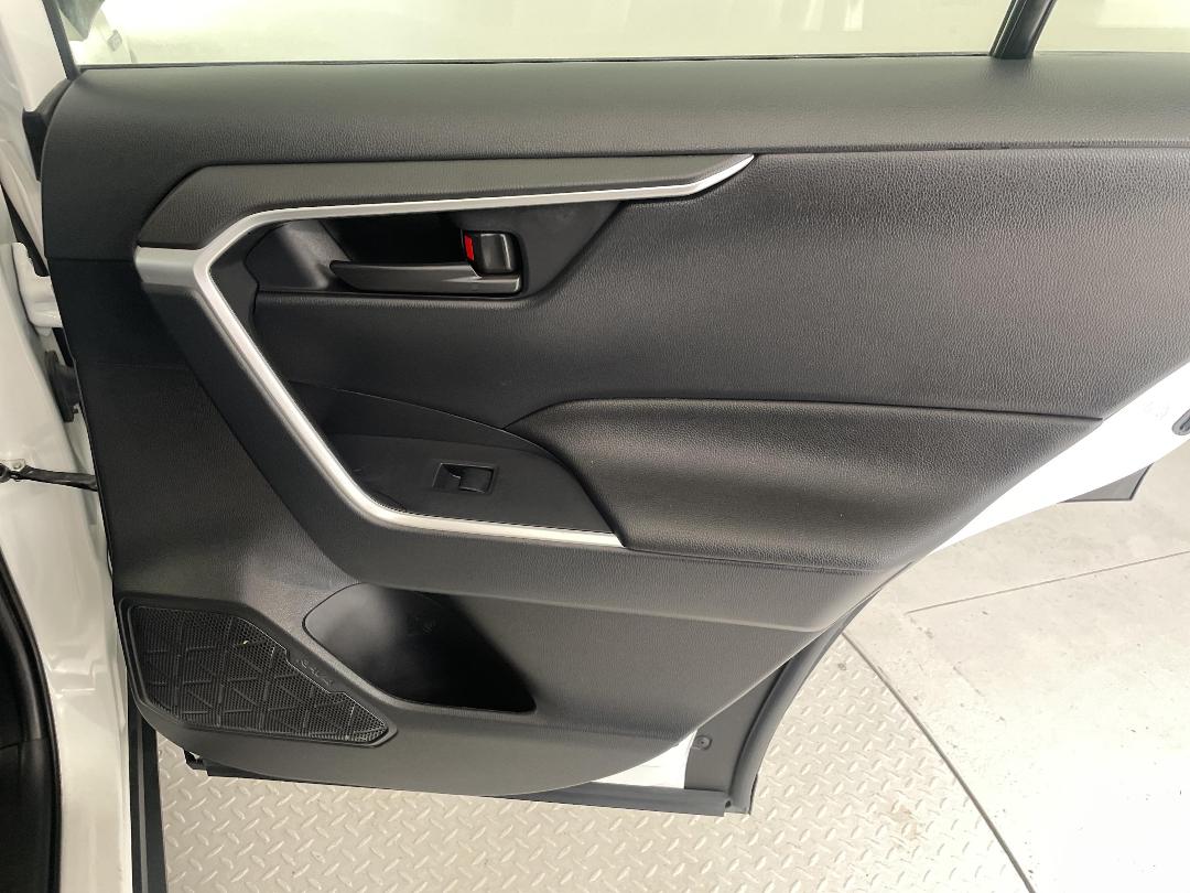 Photo '19' of Toyota Rav4