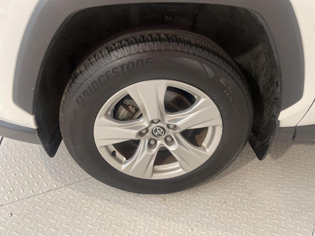 Photo '10' of Toyota Rav4