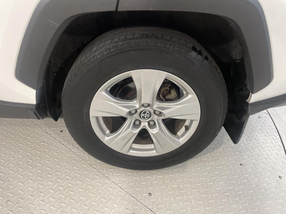 Photo '11' of Toyota Rav4