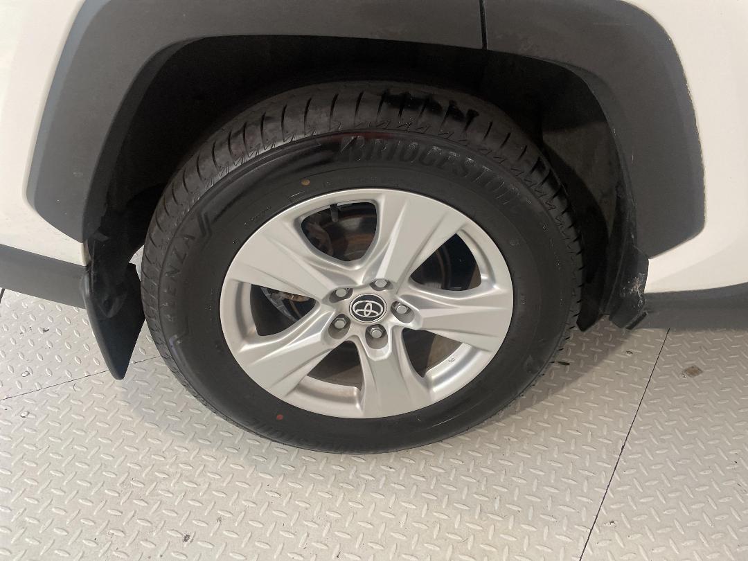 Photo '12' of Toyota Rav4