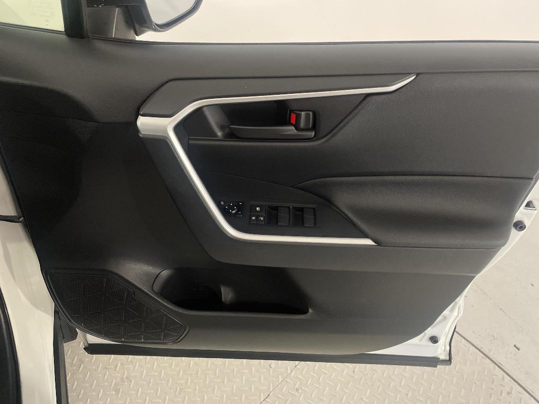 Photo '15' of Toyota Rav4