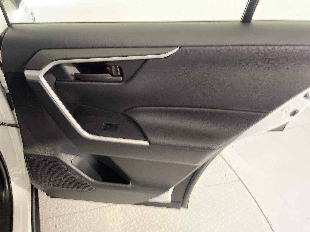 Photo '19' of Toyota Rav4