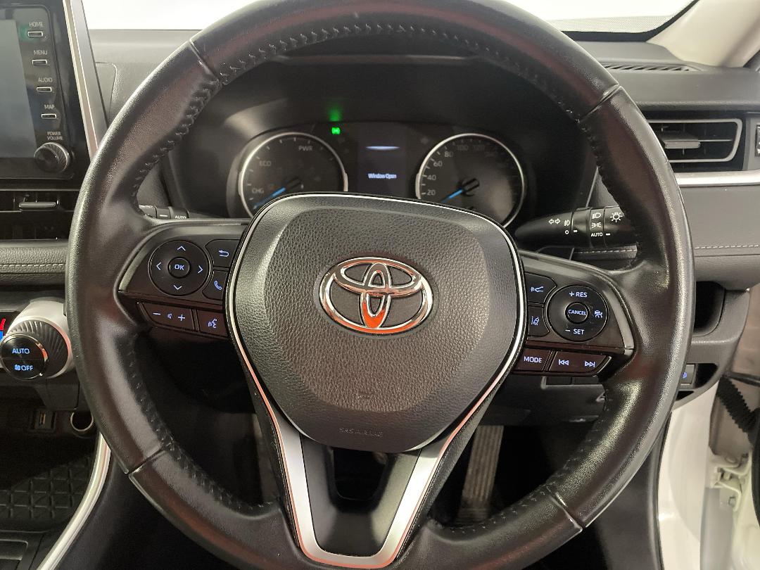 Photo '28' of Toyota Rav4