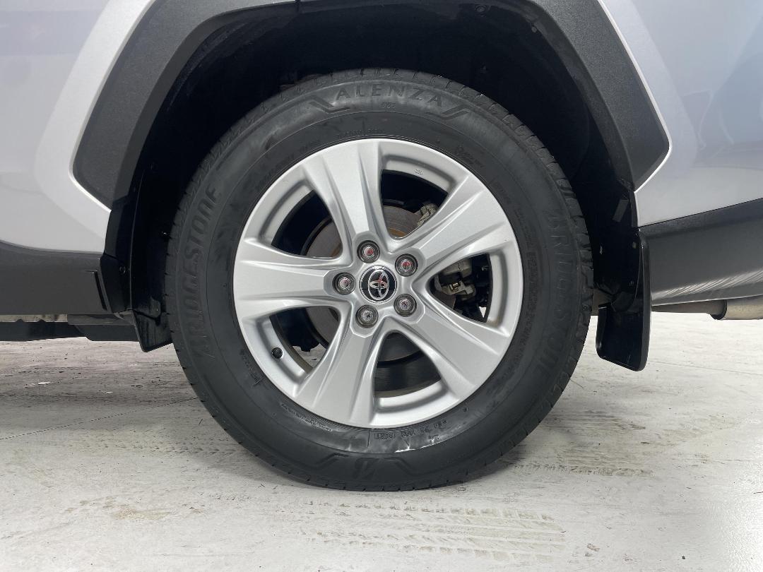 Photo '11' of Toyota Rav4