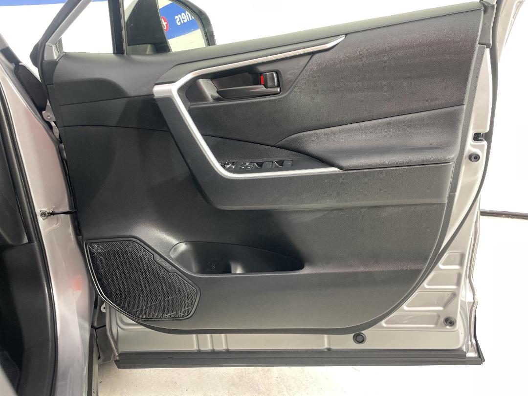 Photo '15' of Toyota Rav4