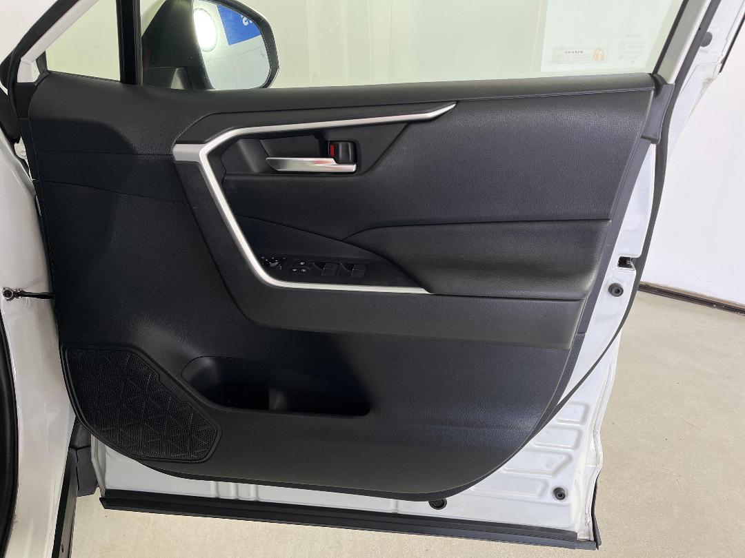 Photo '15' of Toyota Rav4