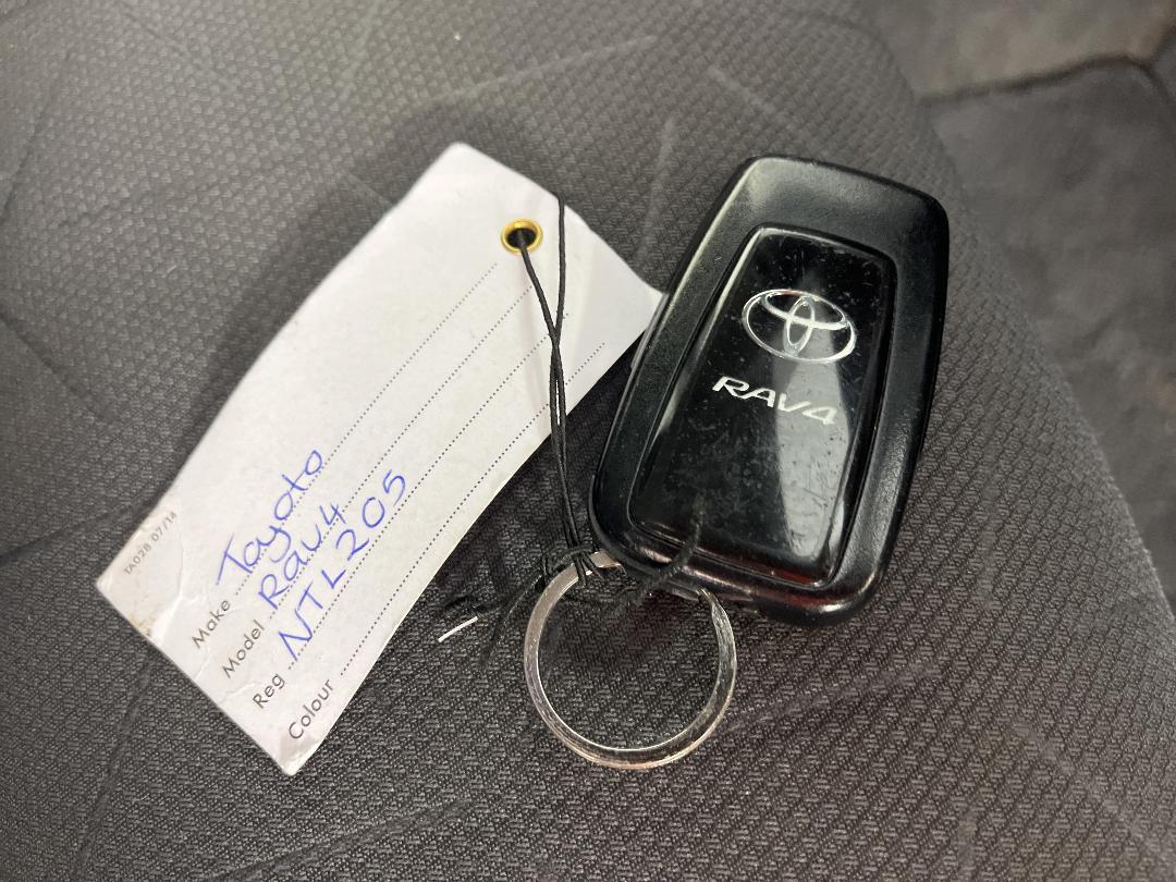 Photo '22' of Toyota Rav4