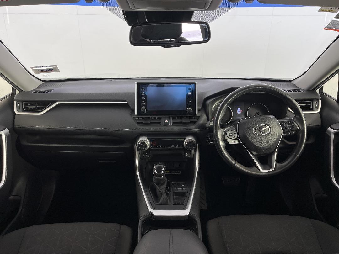 Photo '17' of Toyota Rav4