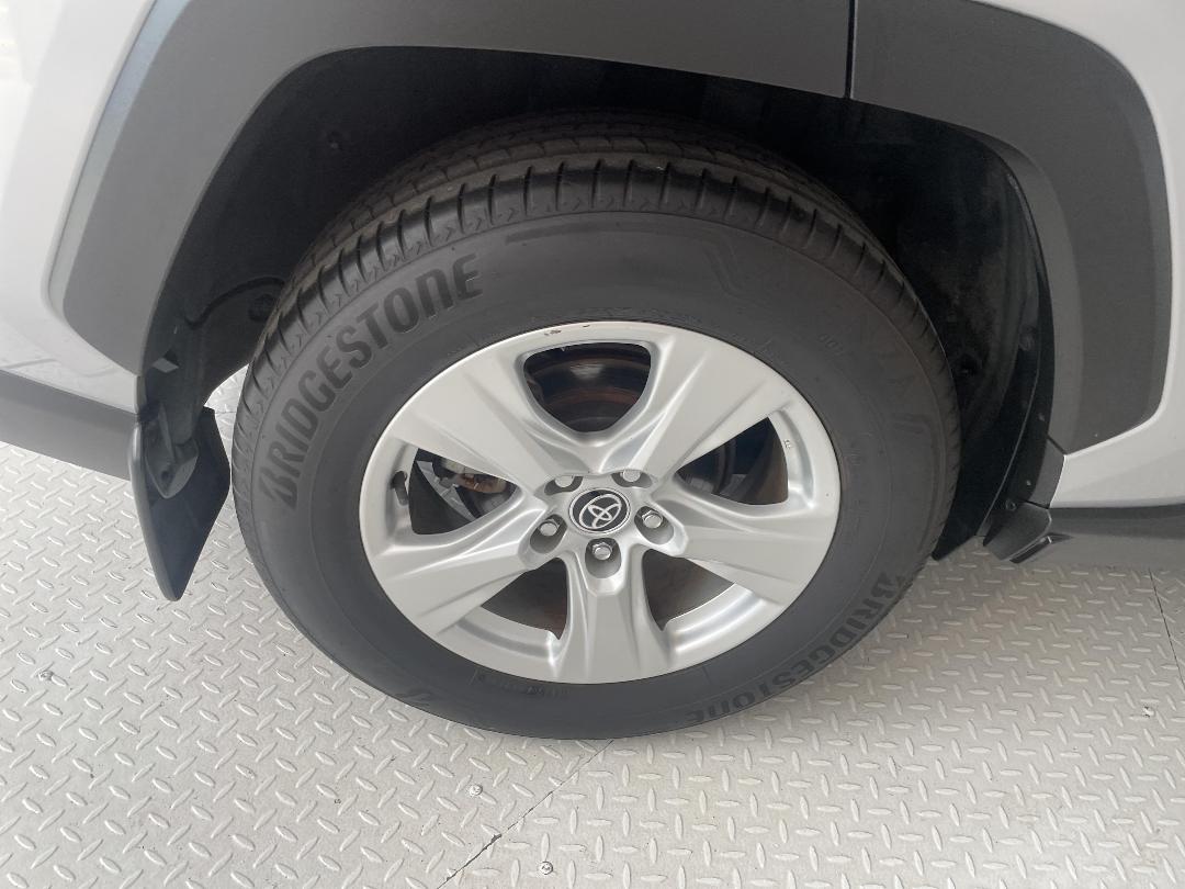 Photo '12' of Toyota Rav4