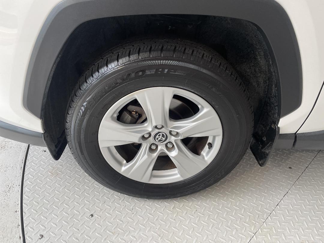 Photo '10' of Toyota Rav4