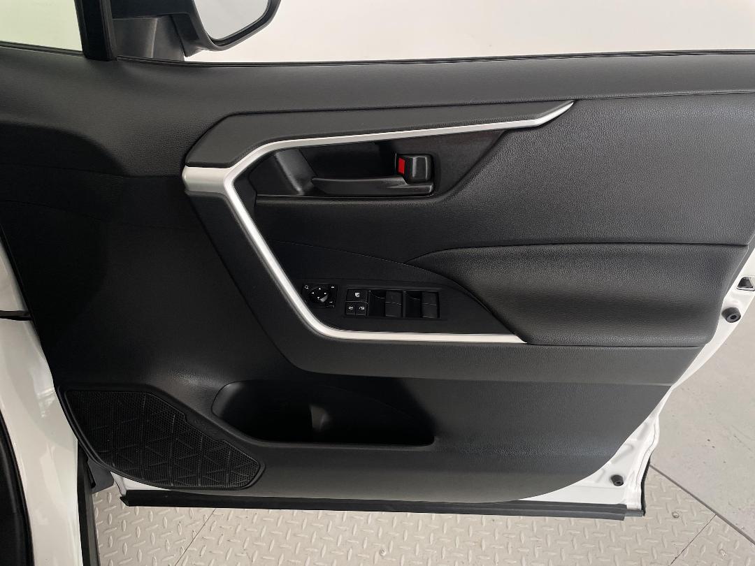 Photo '15' of Toyota Rav4