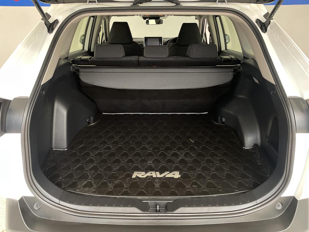 Photo '14' of Toyota Rav4