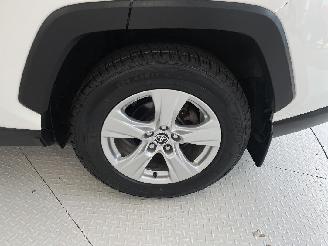 Photo '11' of Toyota Rav4