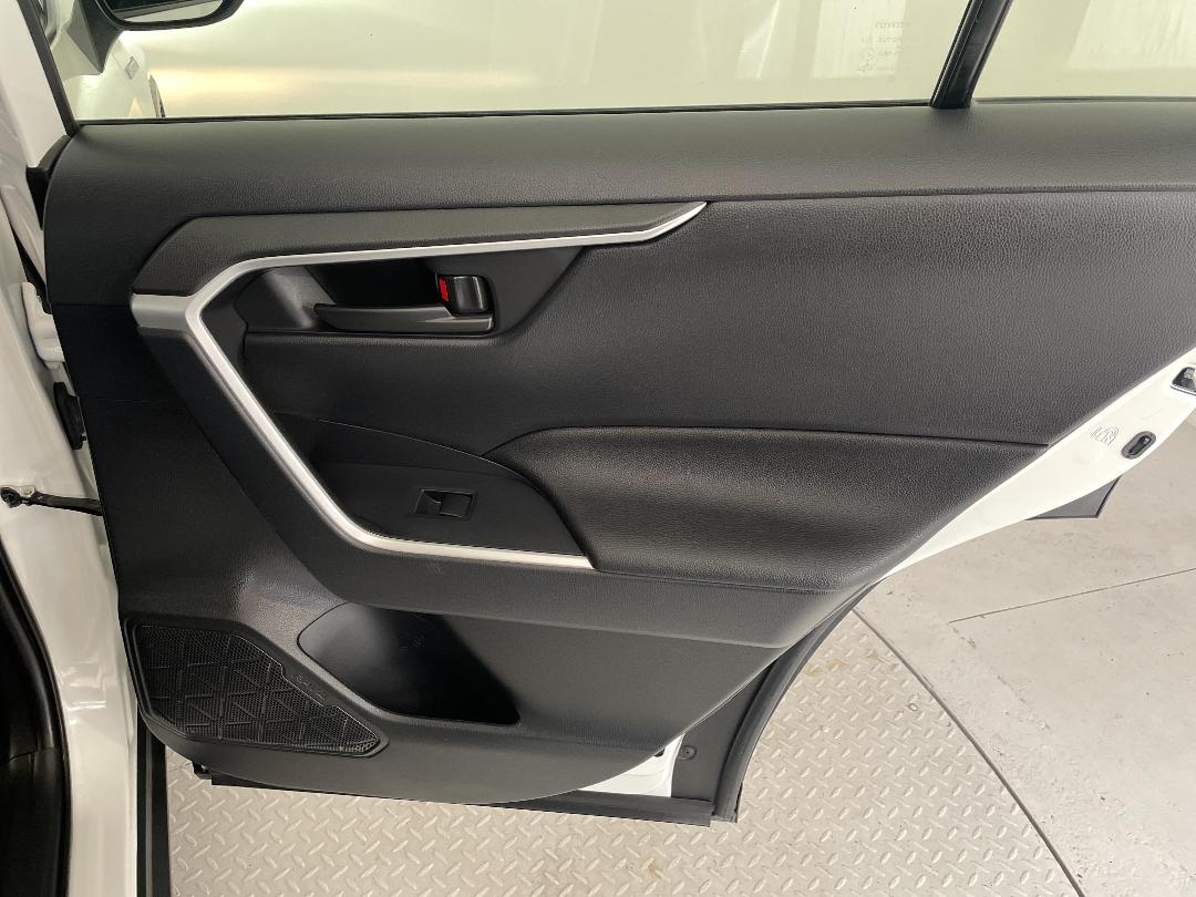 Photo '19' of Toyota Rav4