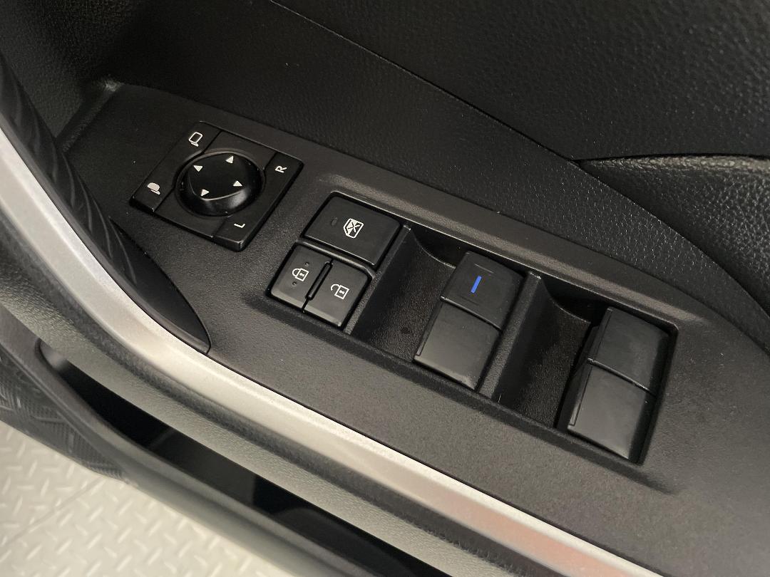 Photo '24' of Toyota Rav4