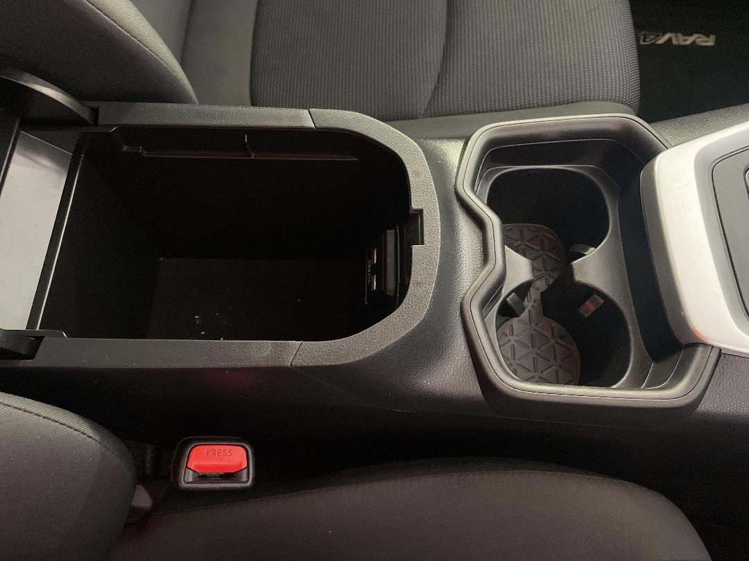 Photo '33' of Toyota Rav4