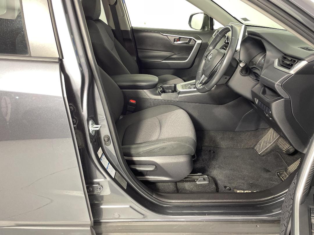 Photo '16' of Toyota Rav4