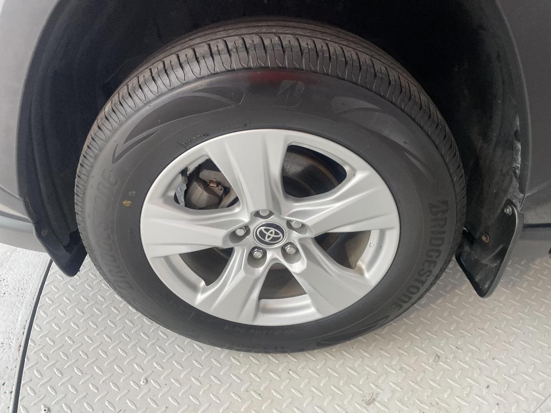 Photo '10' of Toyota Rav4