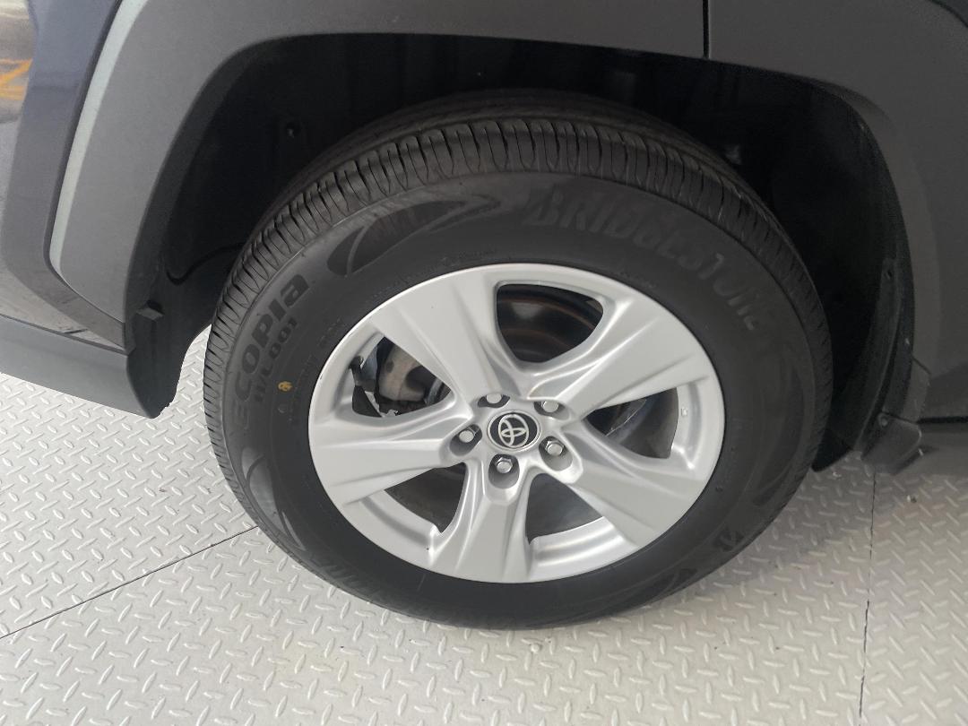 Photo '12' of Toyota Rav4