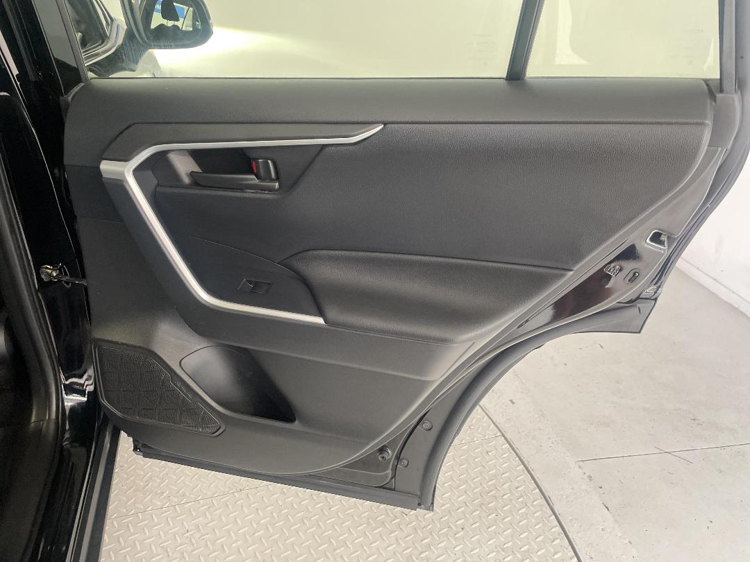 Photo '19' of Toyota Rav4