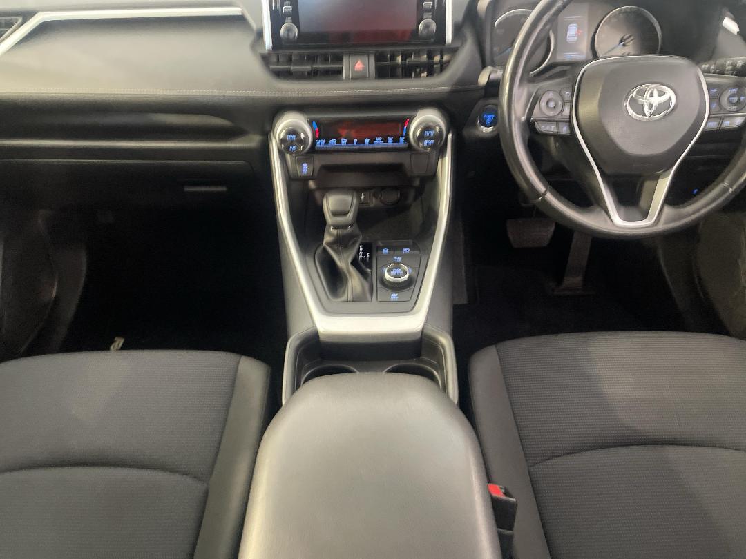 Photo '18' of Toyota Rav4