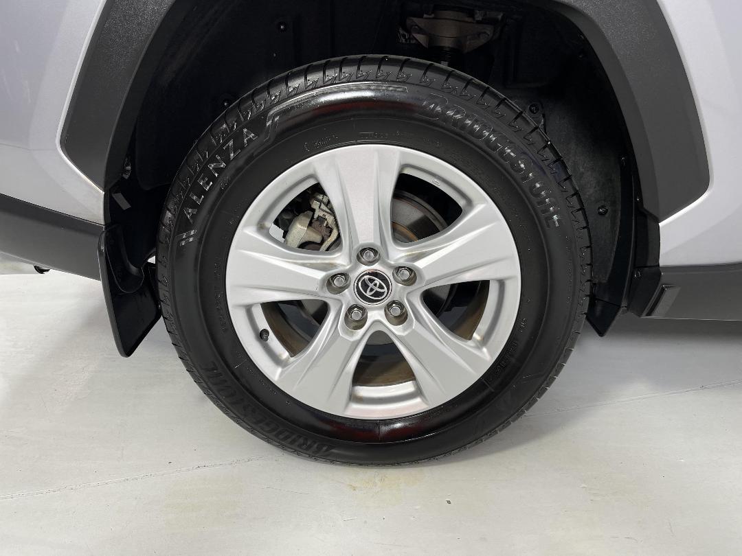 Photo '12' of Toyota Rav4