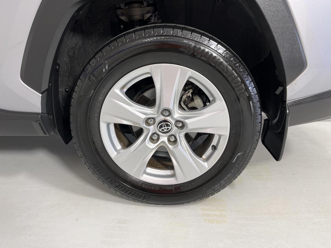 Photo '11' of Toyota Rav4