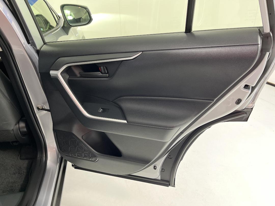 Photo '19' of Toyota Rav4