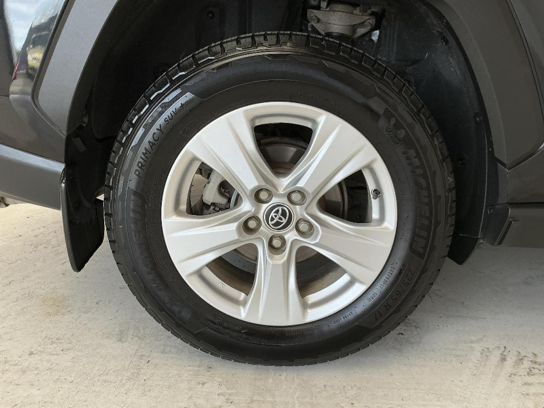 Photo '12' of Toyota Rav4