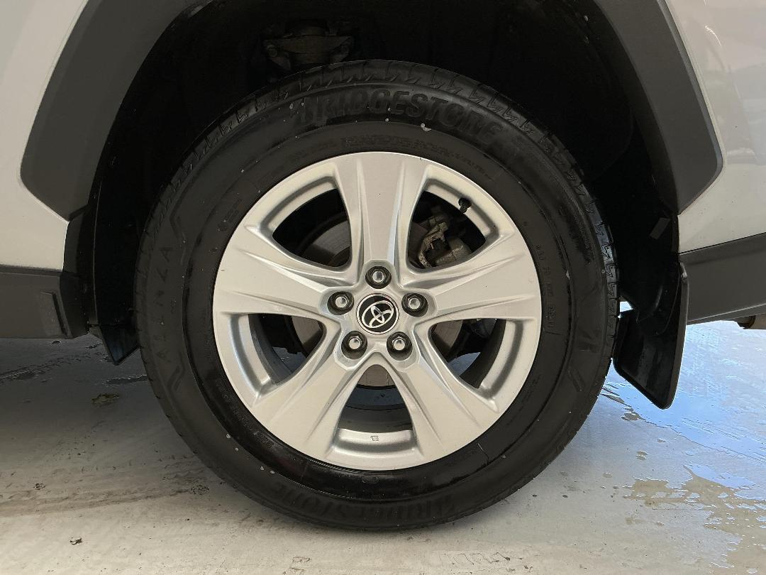 Photo '11' of Toyota Rav4