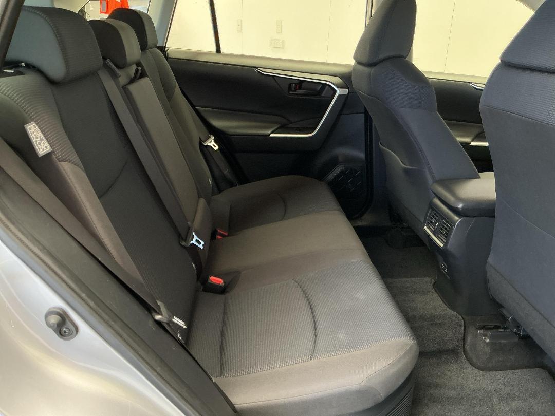 Photo '20' of Toyota Rav4