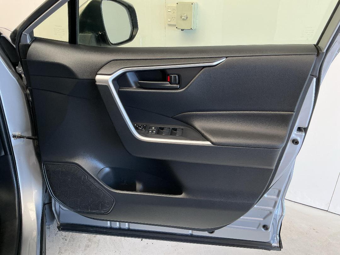 Photo '15' of Toyota Rav4 Photo '15' of Toyota Rav4