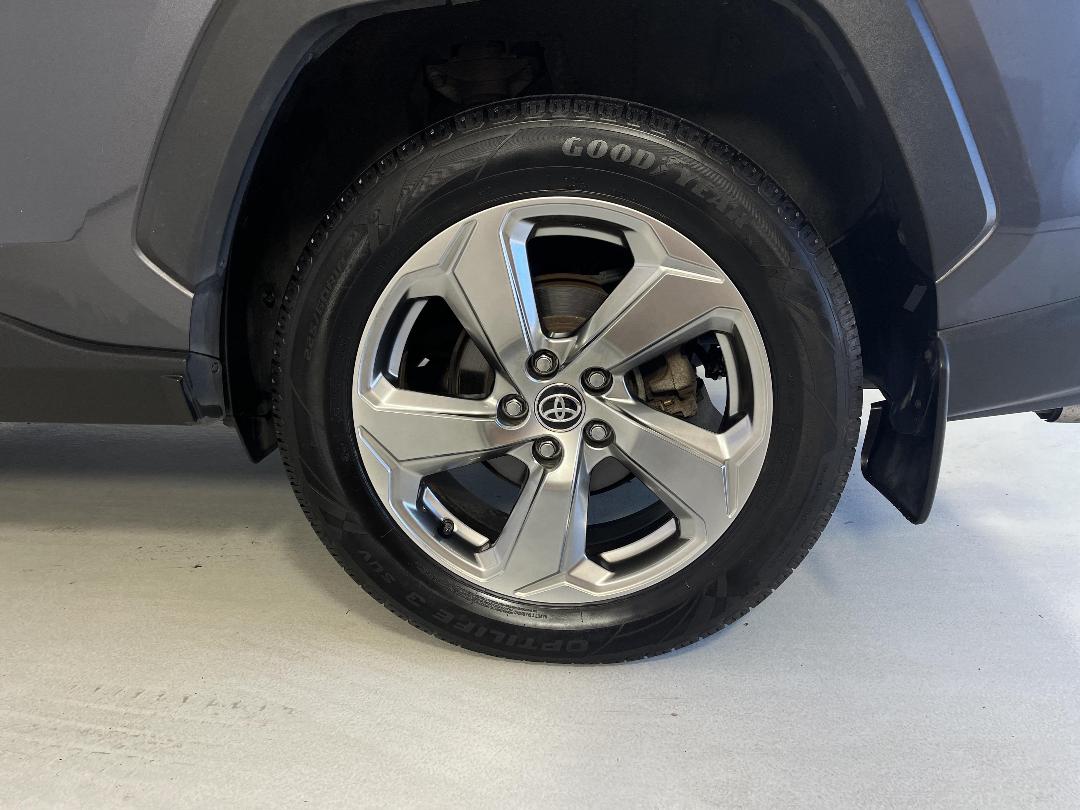 Photo '11' of Toyota Rav4