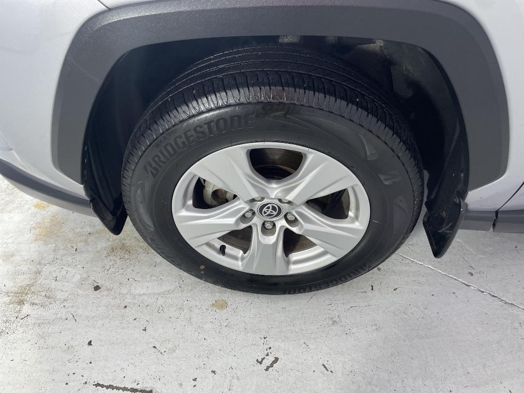 Photo '10' of Toyota Rav4